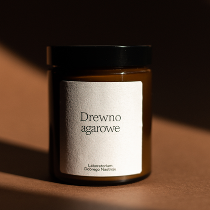 Świeca sojowa: Drewno agarowe 180ml