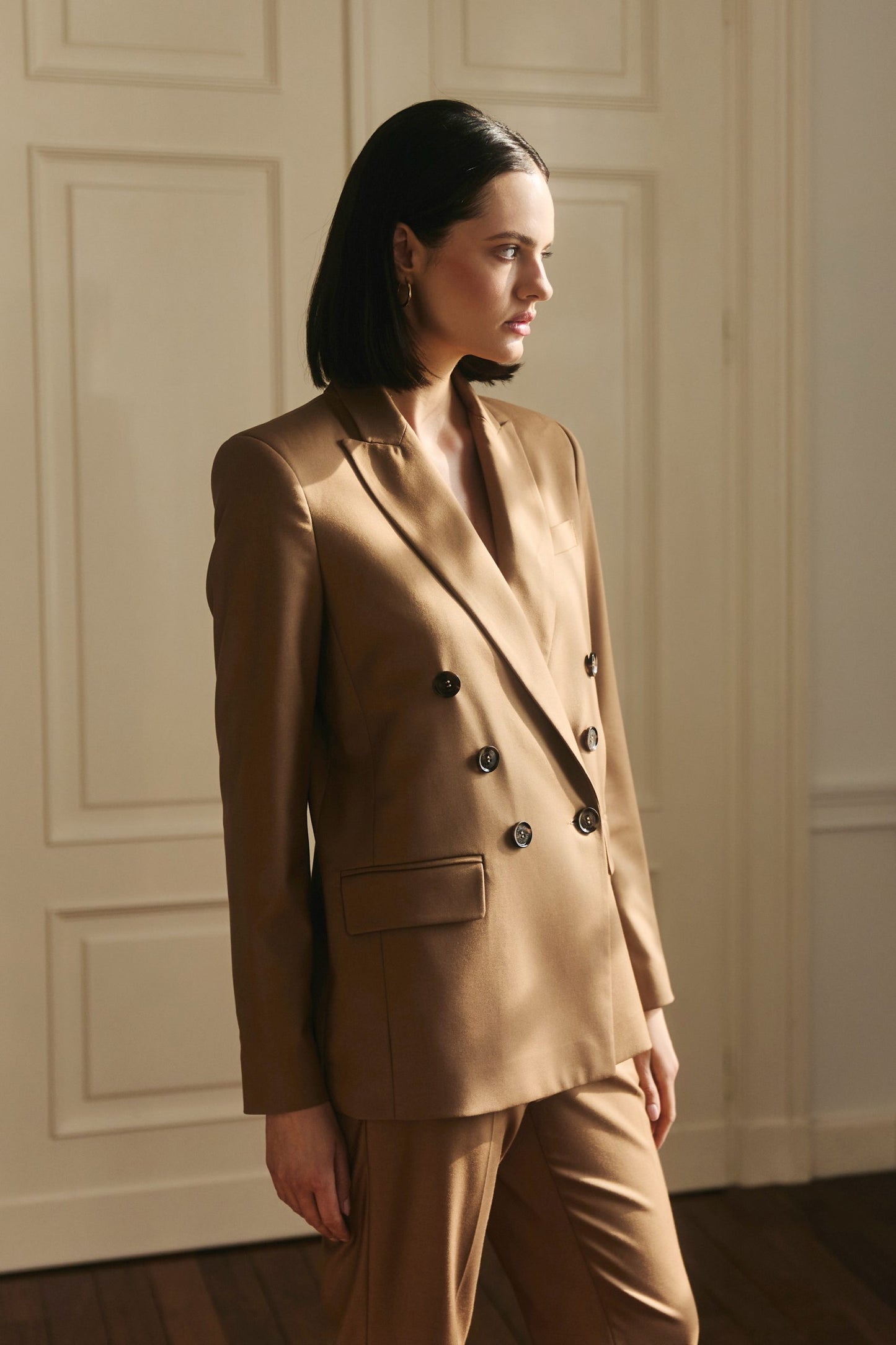 Marynarka dwurzędowa karmelowa