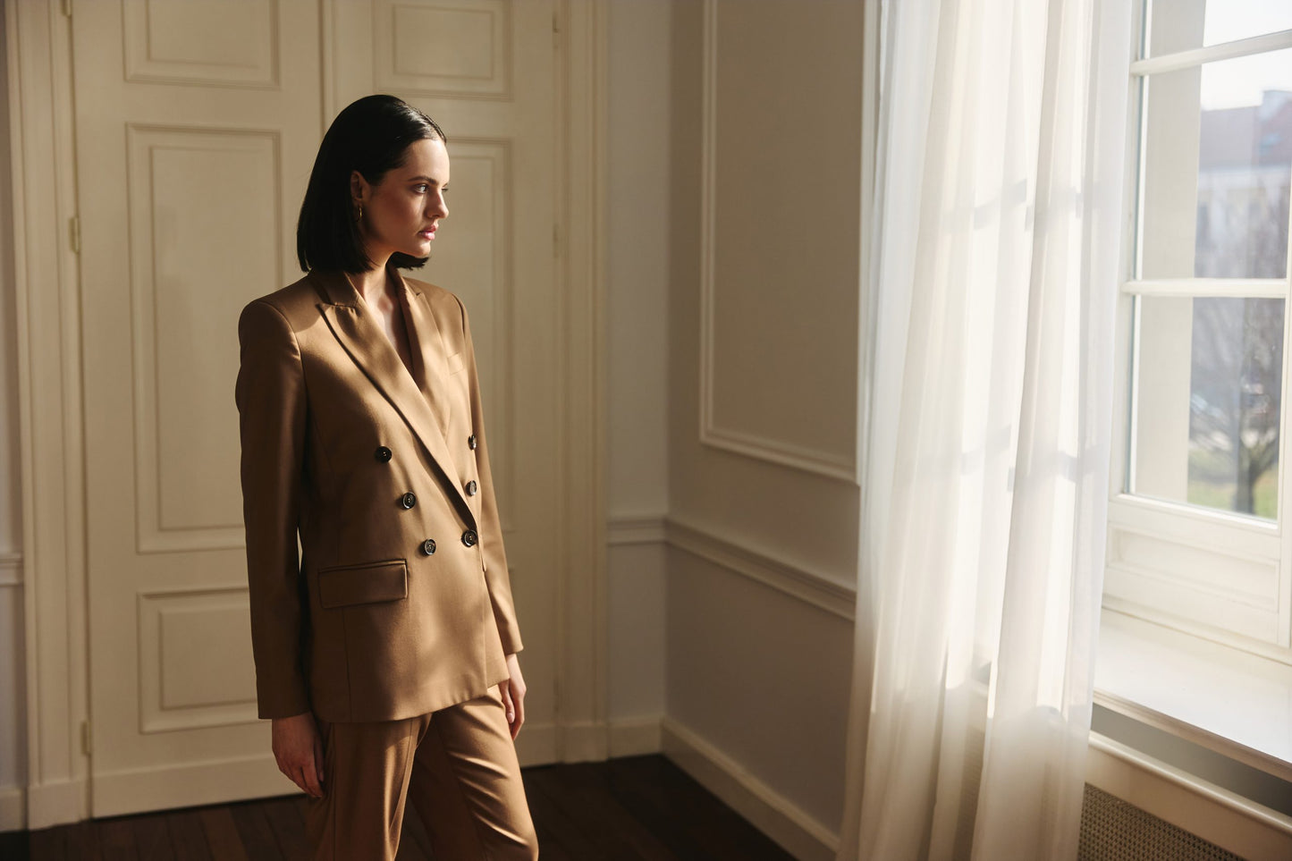 Marynarka dwurzędowa karmelowa