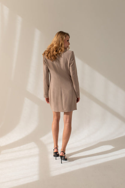 Sukienka marynarkowa beż