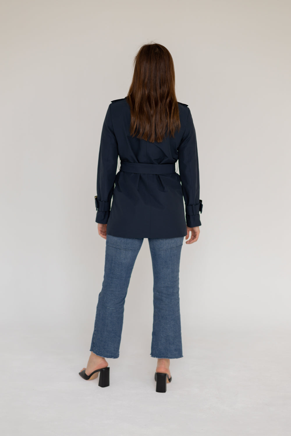 Trencz krótki granatowy